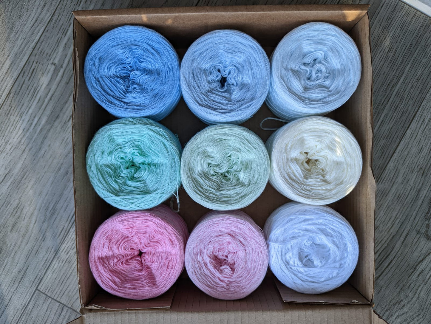 Pastel Yarn Box - Cotton/Acrylic - 9x 500m Yarn Cakes (100g) - Colourful Yarn Box Perfect for Granny Square and Other Projects