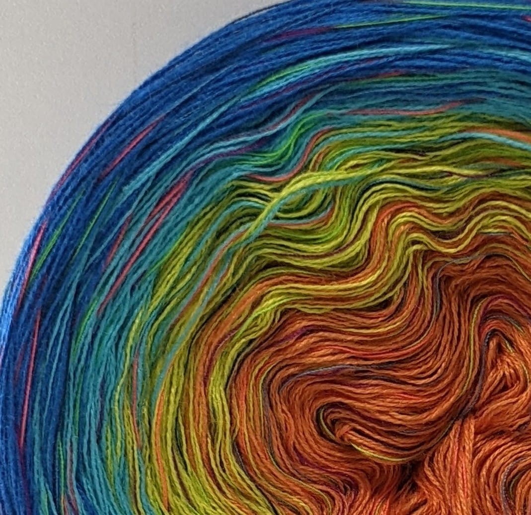 Limited Edition - ORANGE-PRINT - 4ply - 1000m- Colour Change Yarn - Gradient Yarn Cake