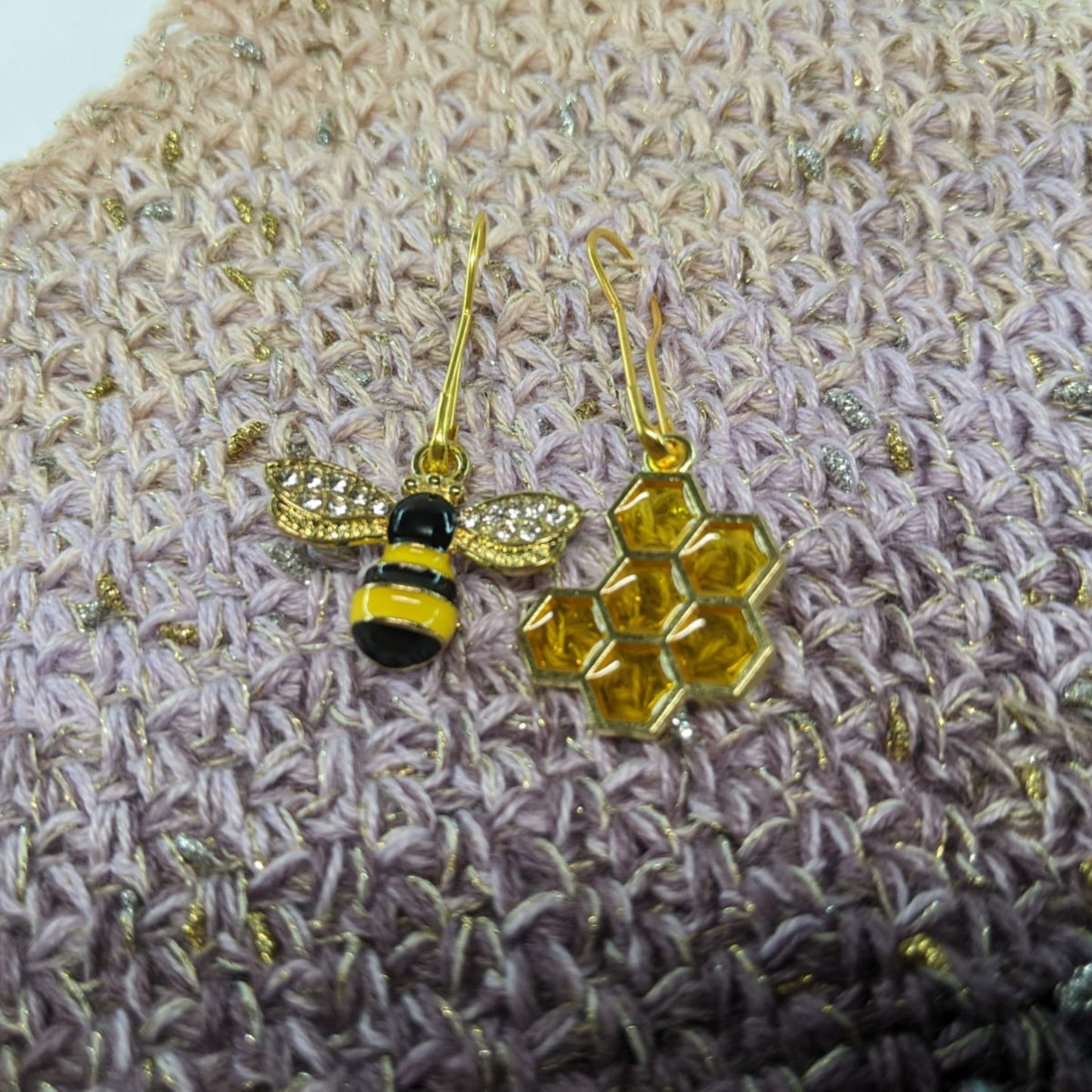 Little Bees - Knitting Stitch Markers by Fantasy Yarns