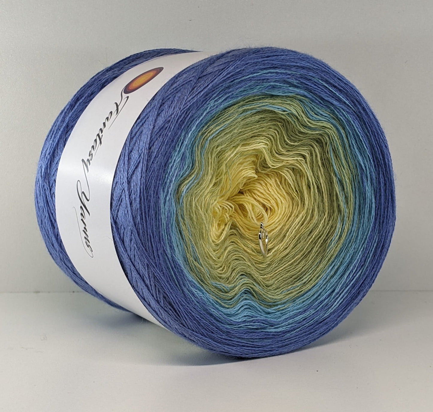 M/A010 - Merino/Acrylic - Gradient Cake Yarn, Ombre Yarn Cake