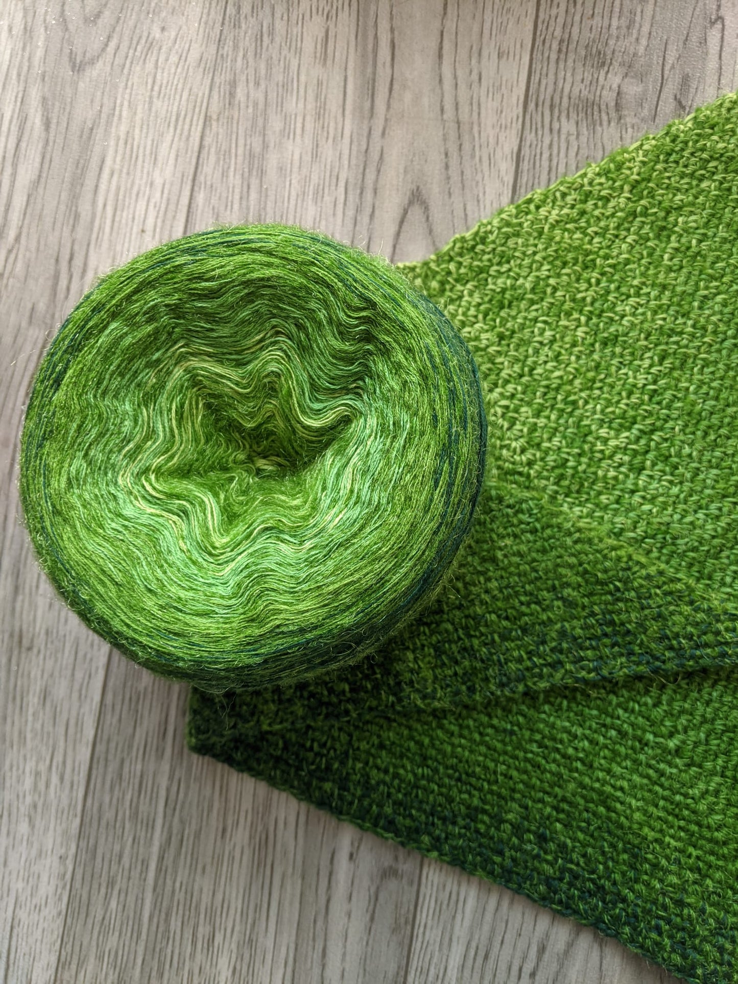 HUGME- Green - Cotton/Acrylic with Mohair